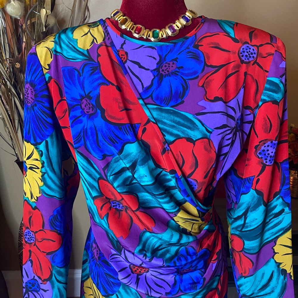 ✨Vibrant Vintage Dress✨ - Picture 2 of 2